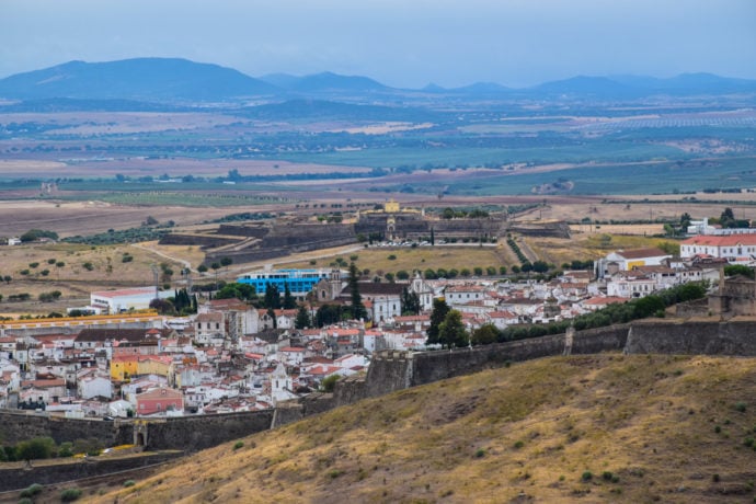 Forte de Santa Luzia, visto do Forte da Graça