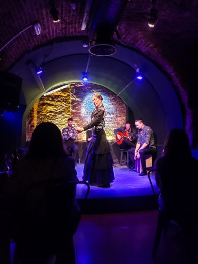 Espetáculo de flamenco, Cueva de Lola